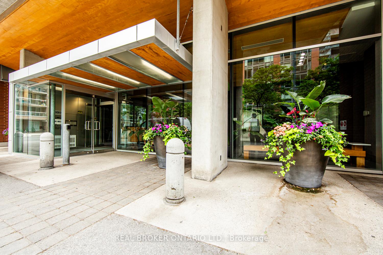 Photo 35 of Unit 732, 333 Adelaide Street E, Toronto, Moss Park — HOMEH
