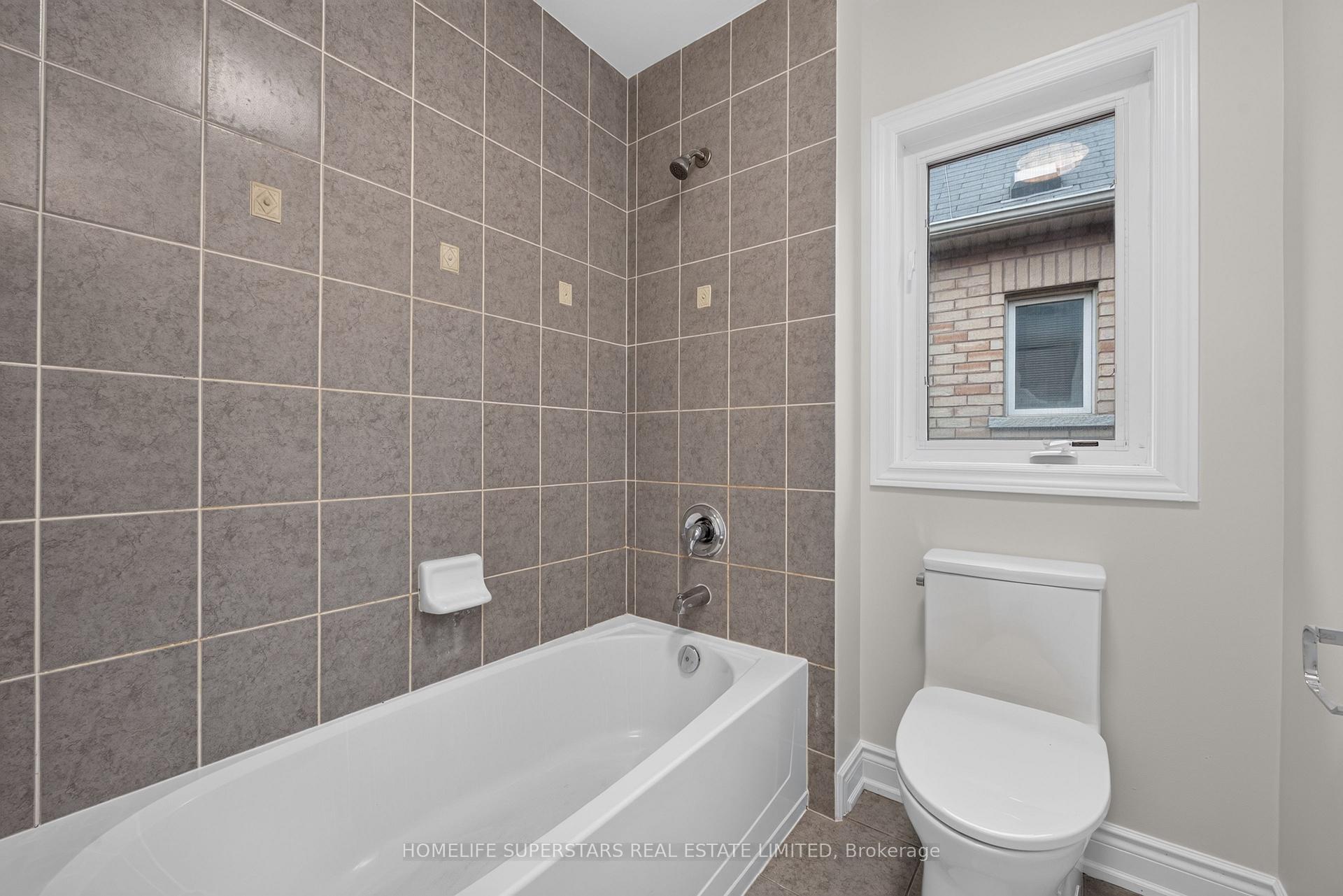 Photo 42 of 254 Giddings Crescent, Milton, Scott — HOMEH
