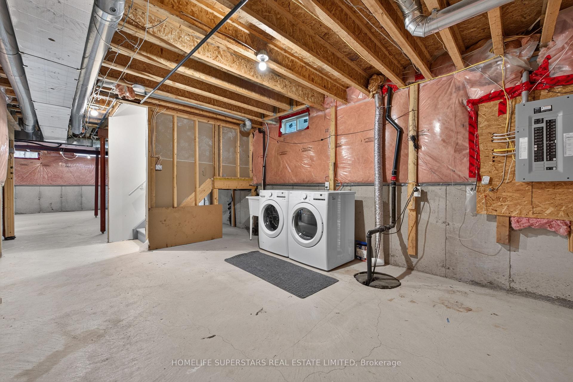 Photo 44 of 254 Giddings Crescent, Milton, Scott — HOMEH