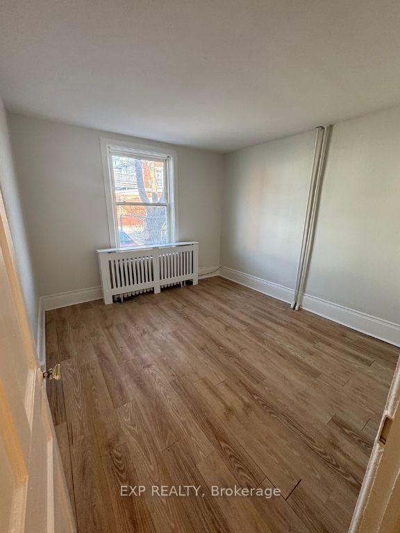 Photo 2 of Unit 1, 10 Willow Street N, Halton Hills, Acton — HOMEH