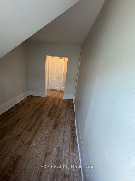Photo 5 of Unit 1, 10 Willow Street N, Halton Hills, Acton — HOMEH