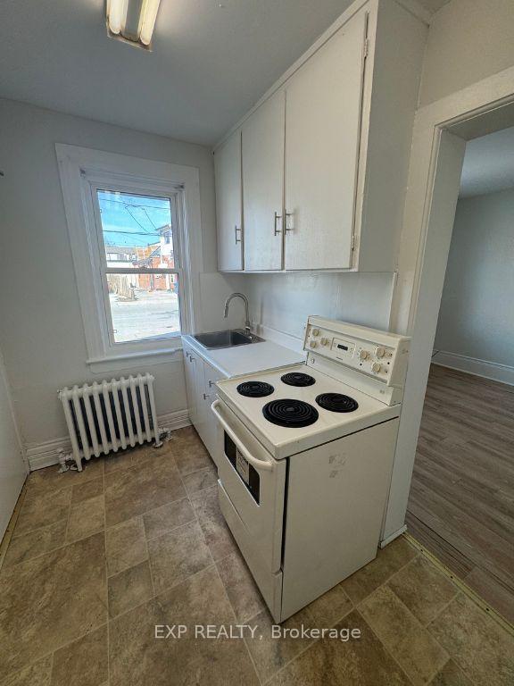 Photo 9 of Unit 1, 10 Willow Street N, Halton Hills, Acton — HOMEH