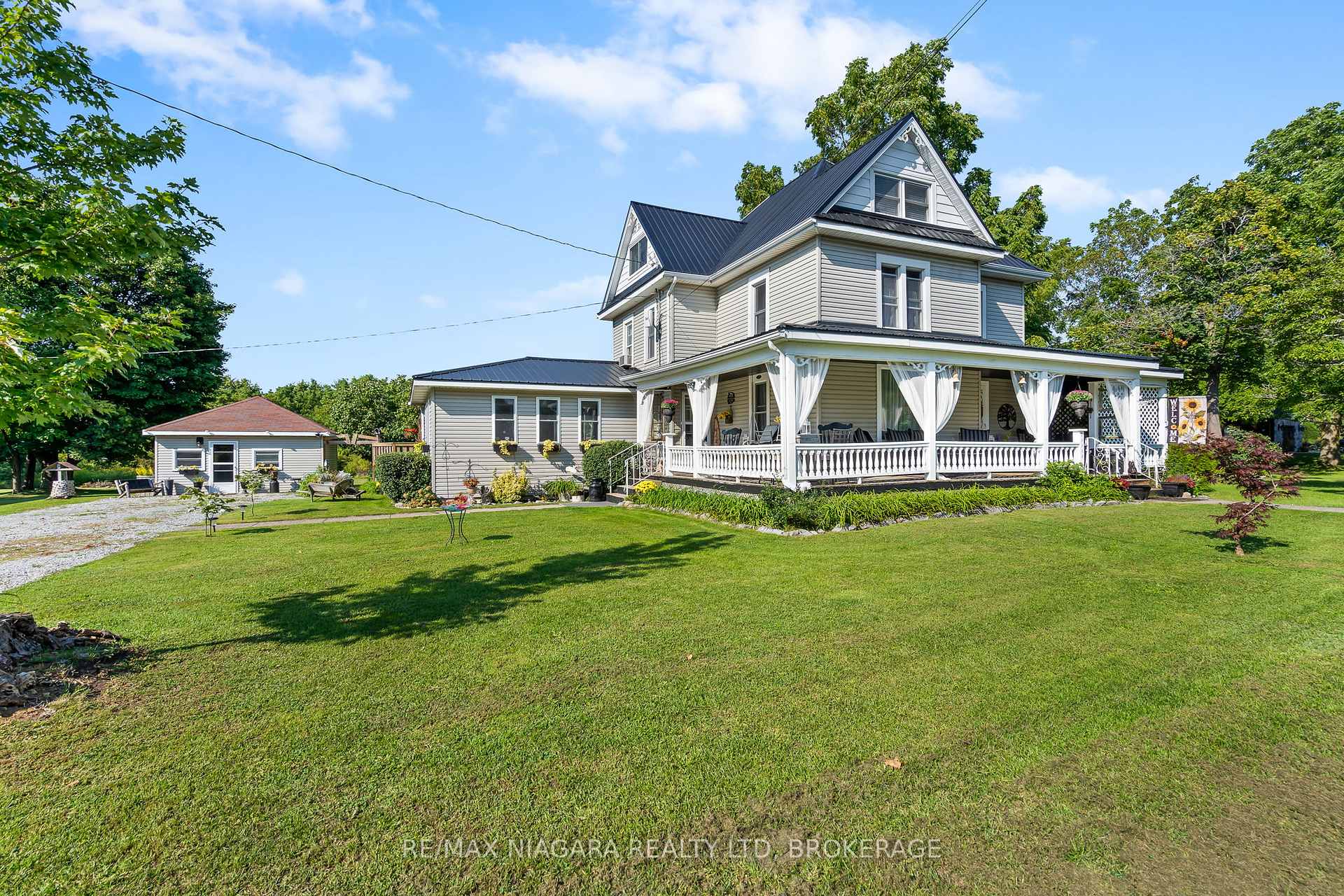 Photo 2 of 11562 Lakeshore Road, Wainfleet, Lakeshore — HOMEH
