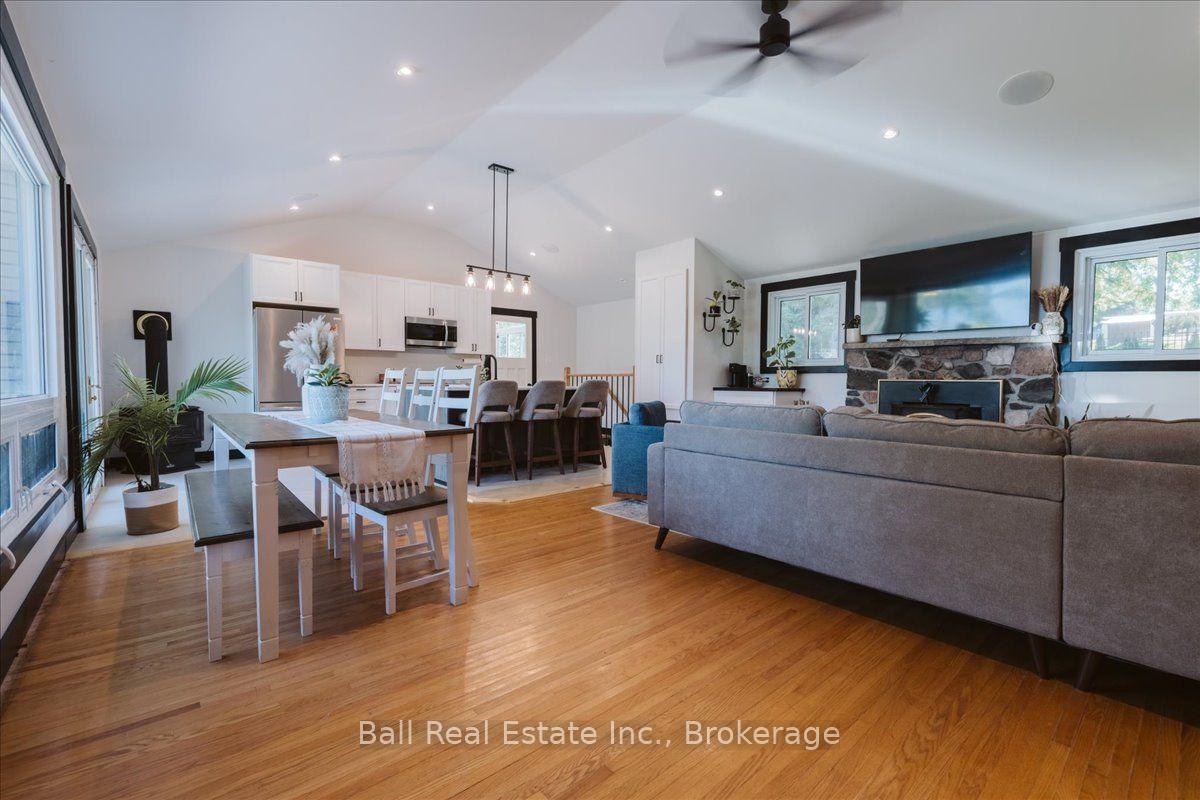Photo 8 of 78 Lakeshore Boulevard, Selwyn — HOMEH