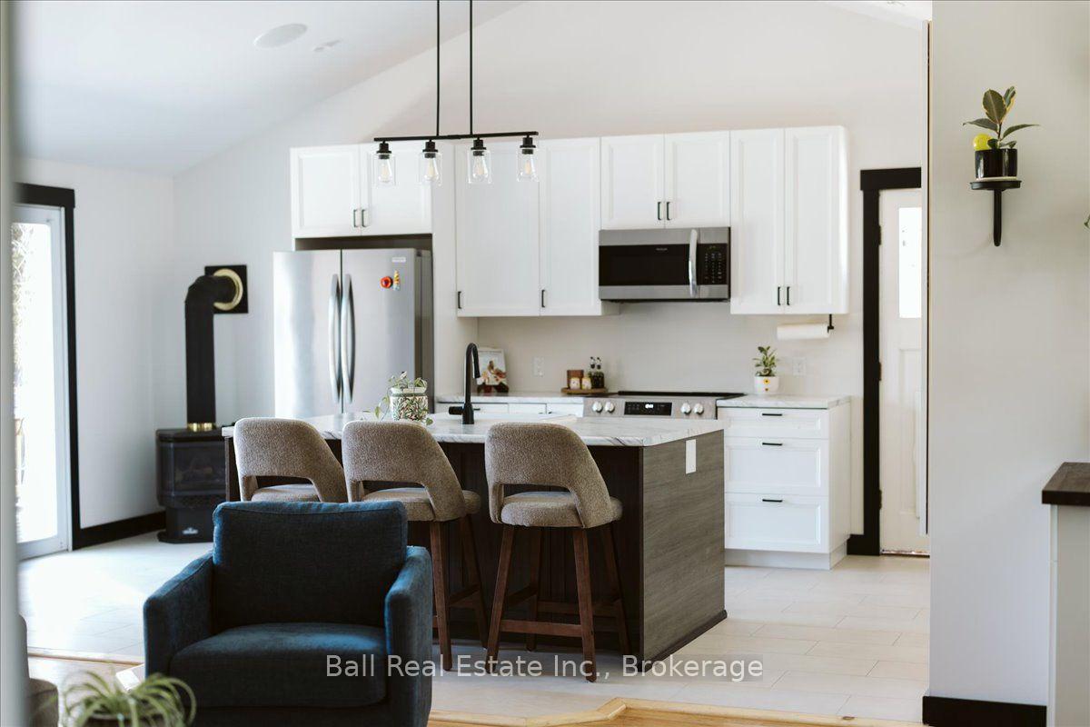Photo 9 of 78 Lakeshore Boulevard, Selwyn — HOMEH