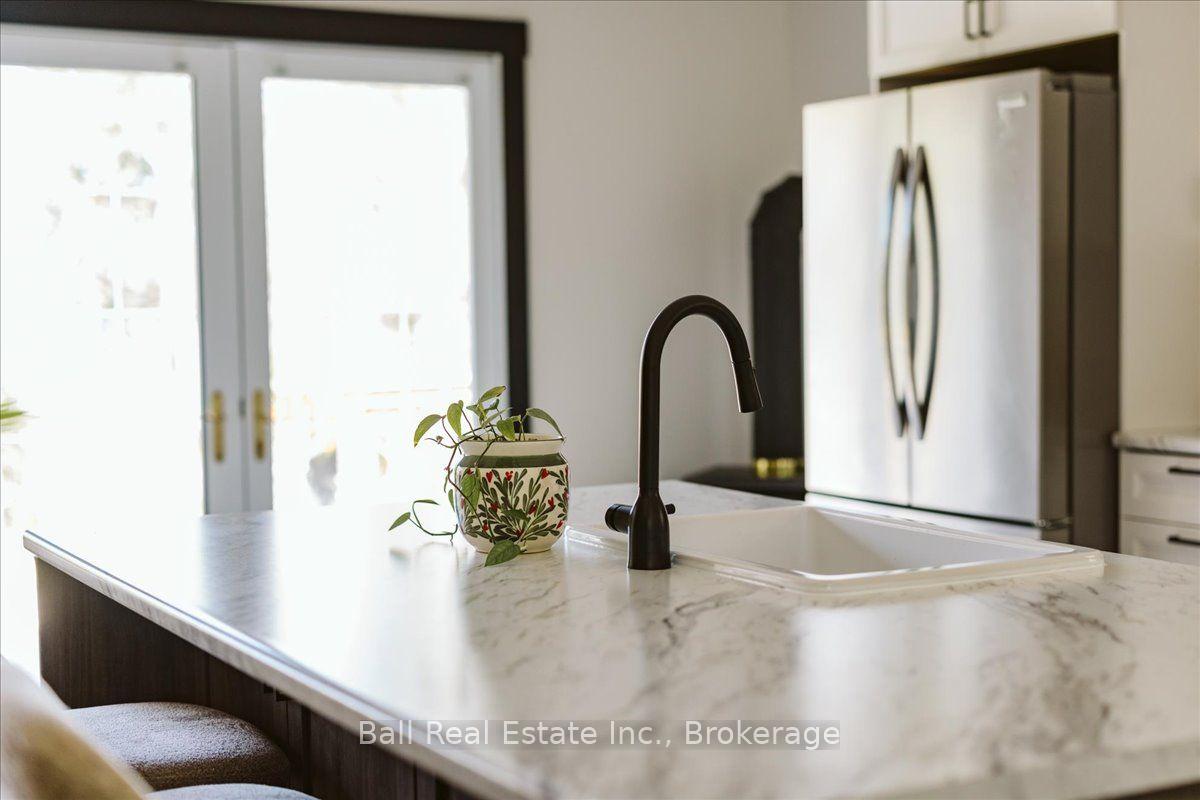 Photo 10 of 78 Lakeshore Boulevard, Selwyn — HOMEH