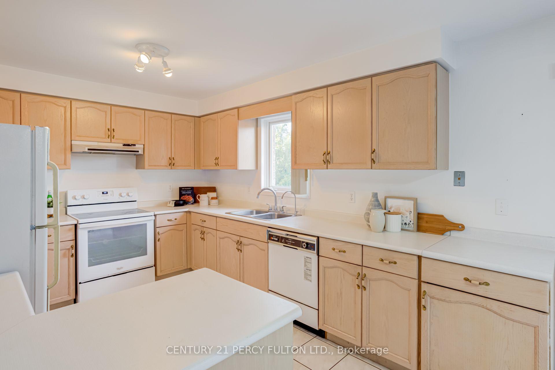 Photo 18 of 199 Fallingbrook Street, Whitby, Pringle Creek — HOMEH