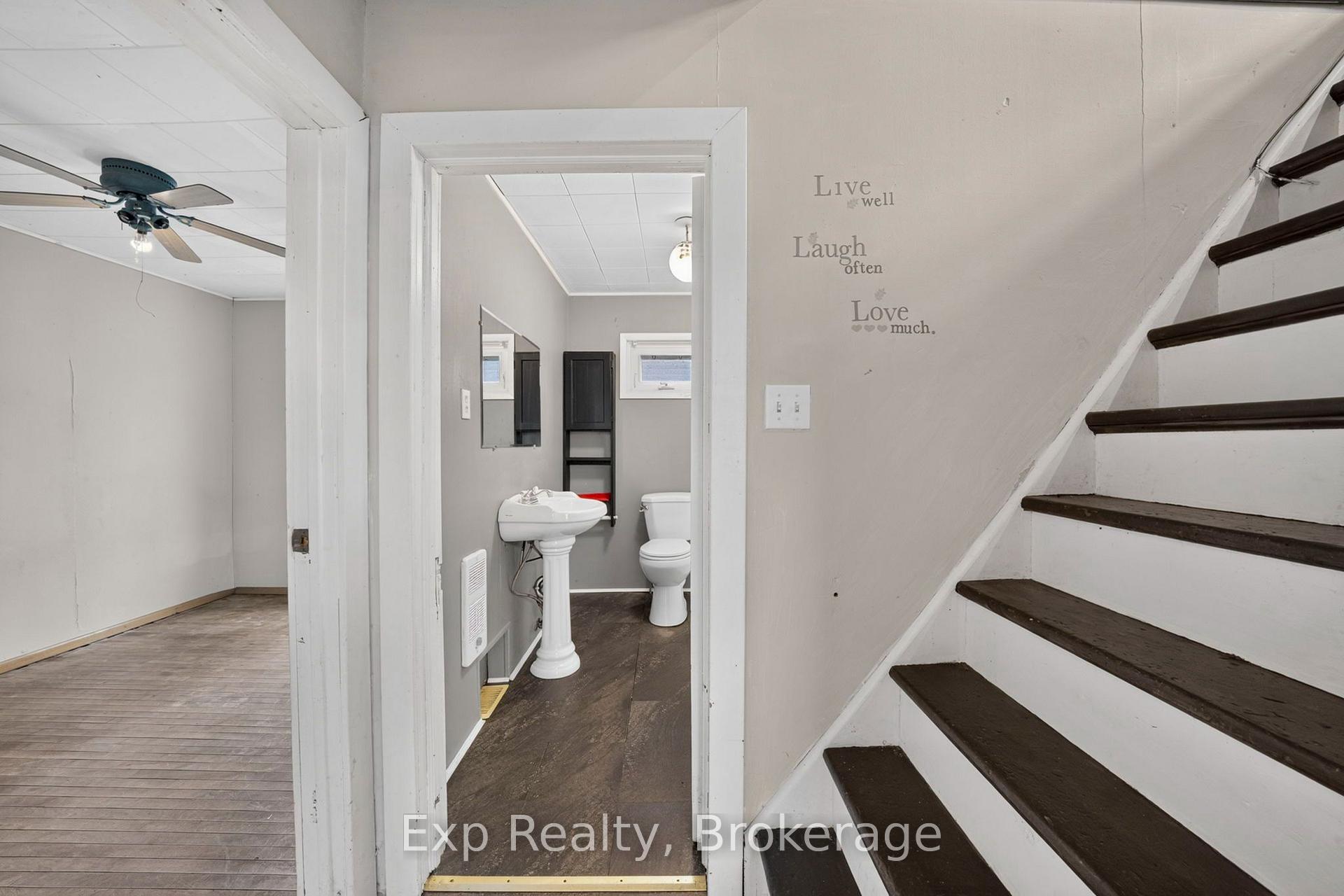 Photo 8 of 20 Richard Street, Quinte West, Trenton Ward — HOMEH