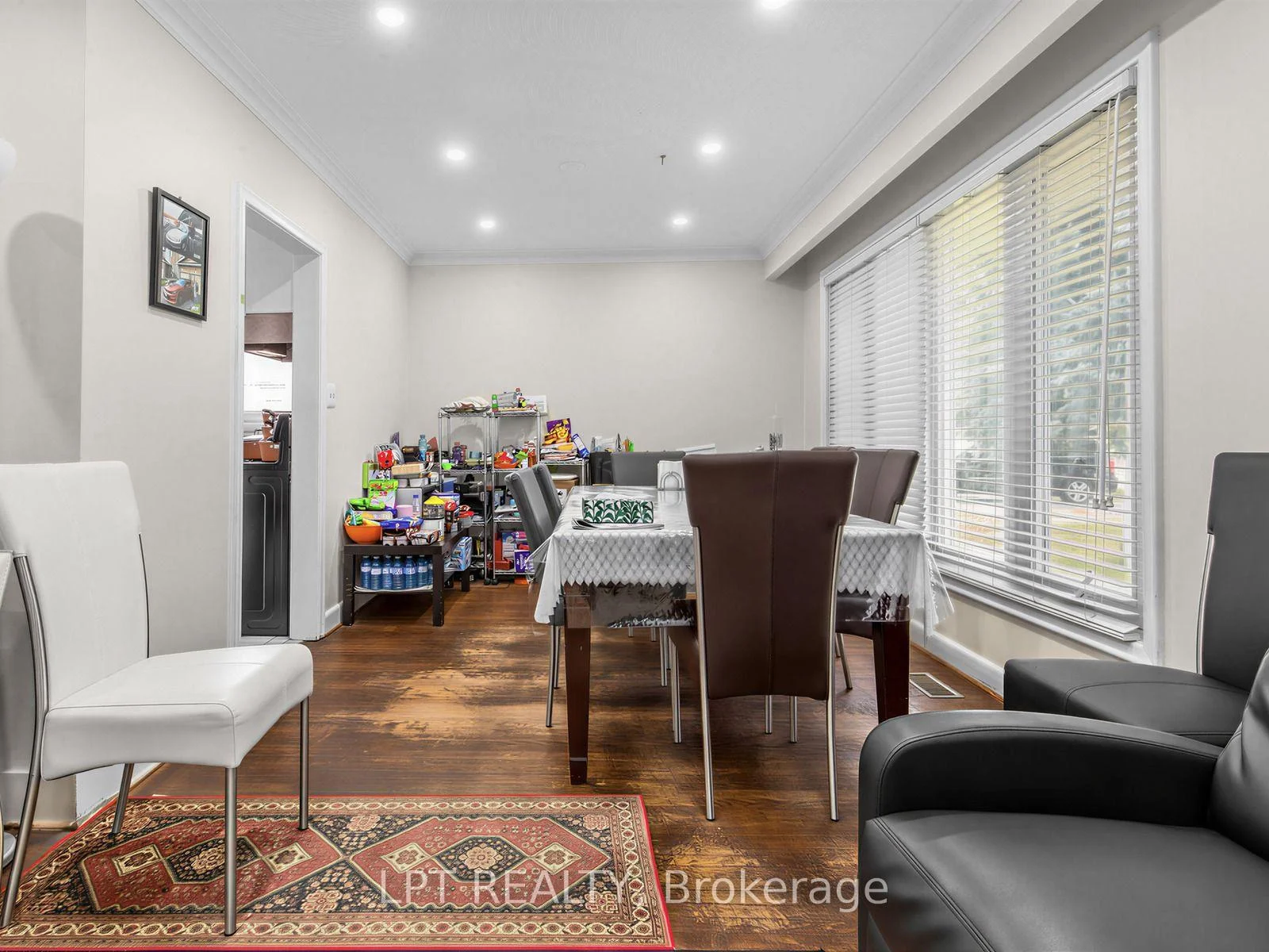 Photo 12 of 27 Kingsview Boulevard, Etobicoke, Kingsview Village-The Westway — HOMEH