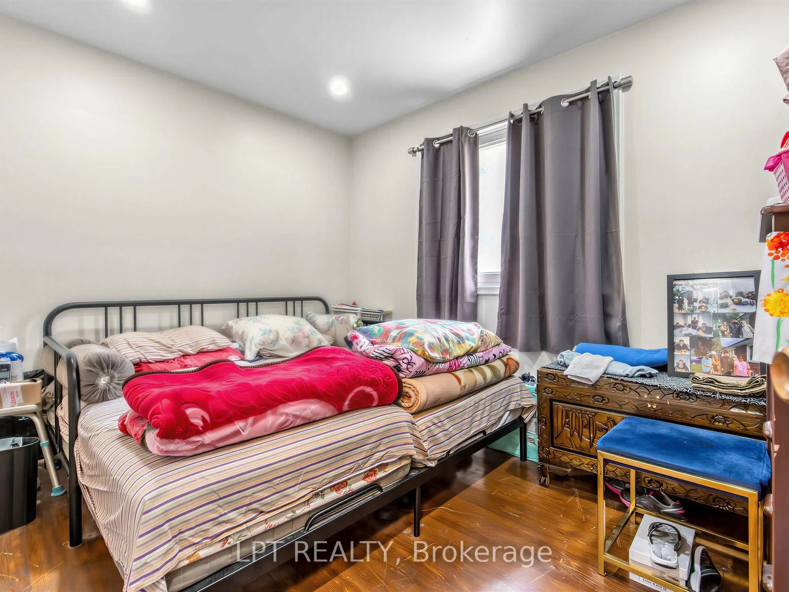 Photo 26 of 27 Kingsview Boulevard, Etobicoke, Kingsview Village-The Westway — HOMEH