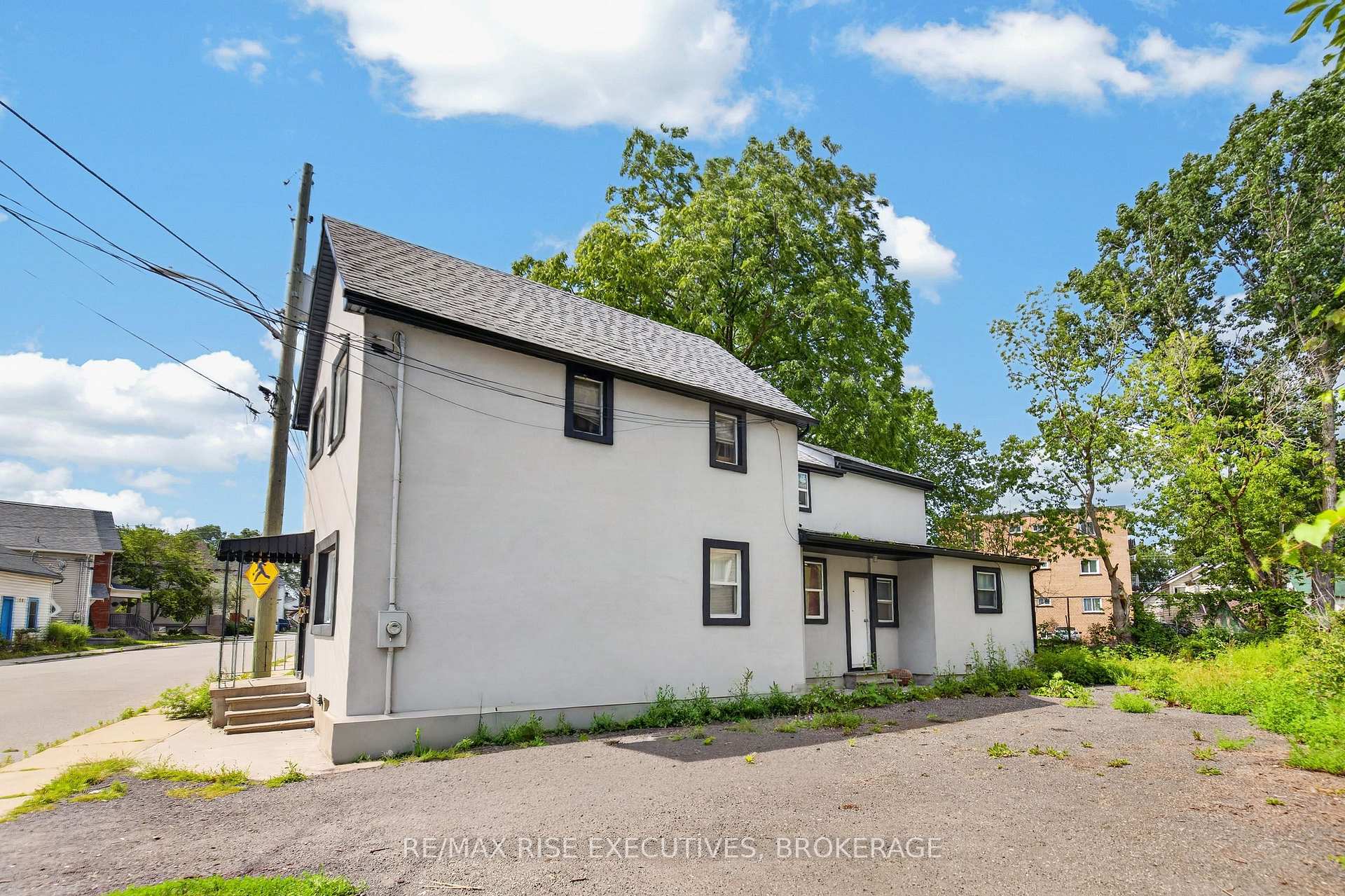 Photo 5 of 193 York Street, Kingston, East of Sir John A. Blvd — HOMEH