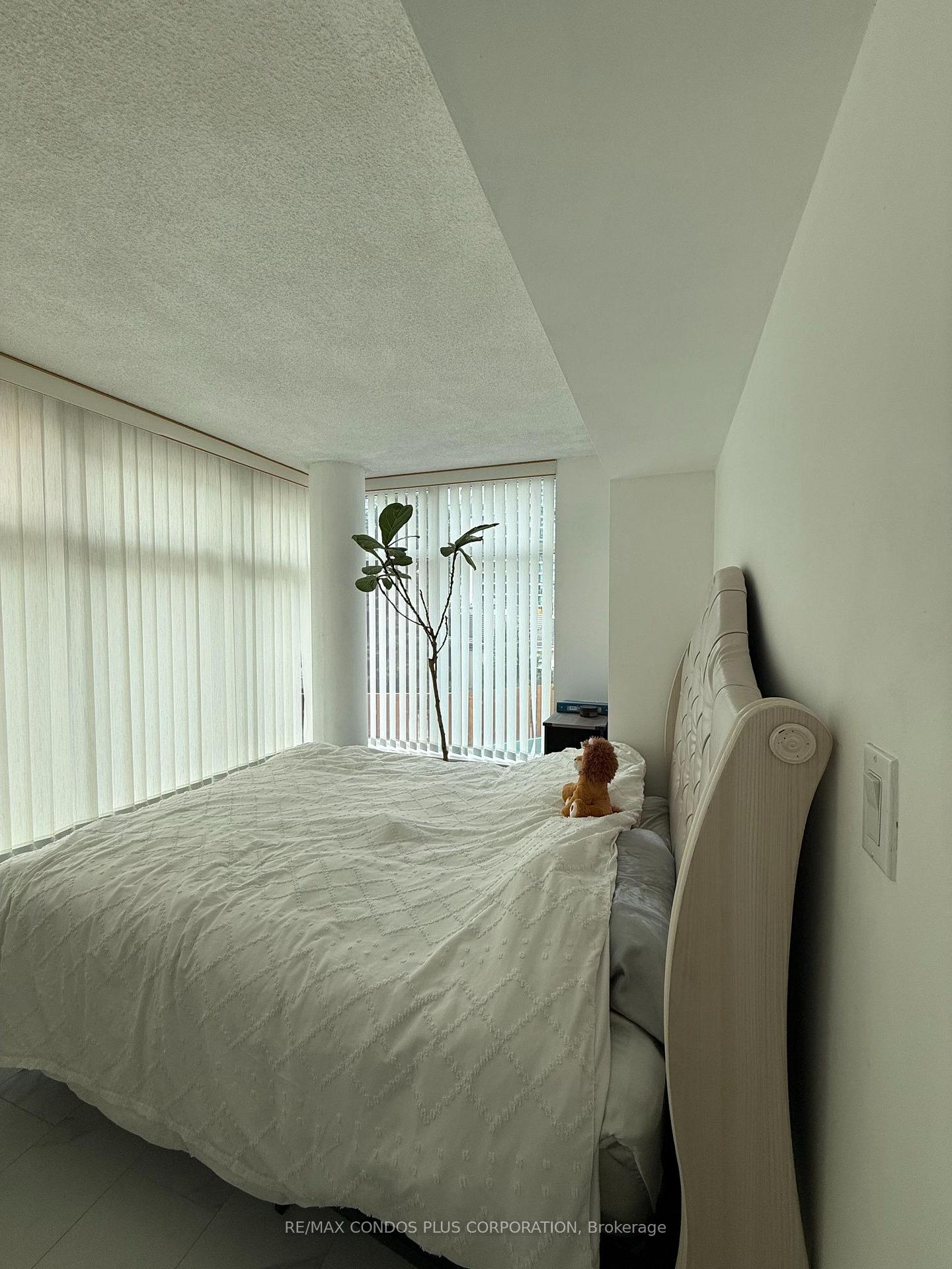 Photo 6 of Unit 222, 650 Queens Quay W, Toronto, Waterfront Communities — HOMEH