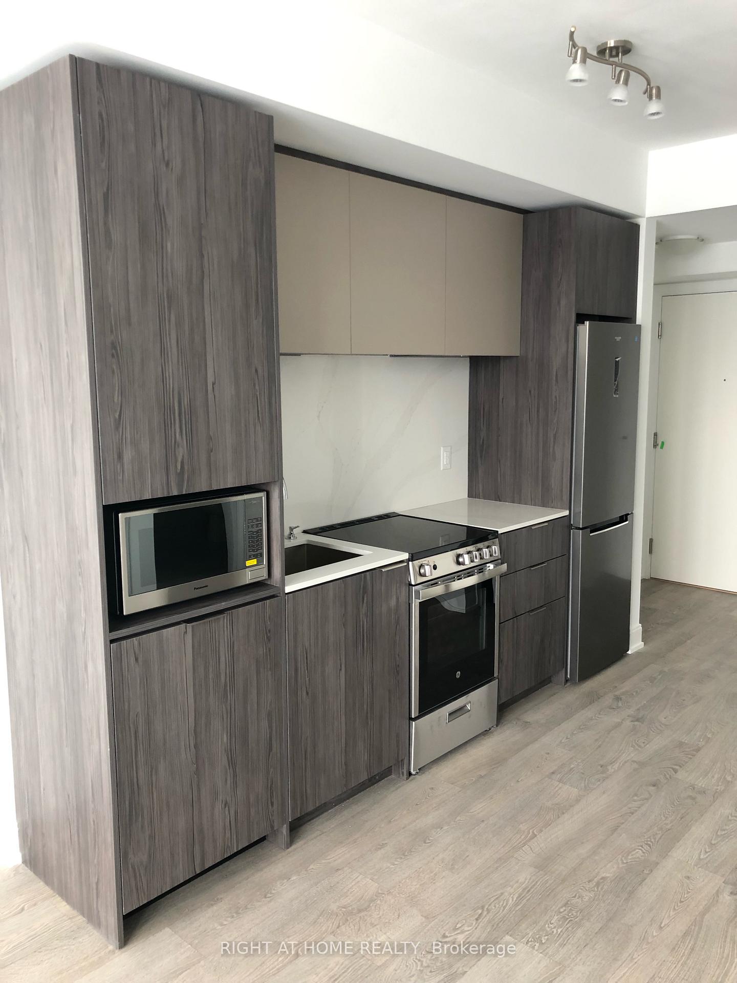 Photo 2 of Unit 2301, 70 Annie Craig Drive, Etobicoke, Mimico — HOMEH