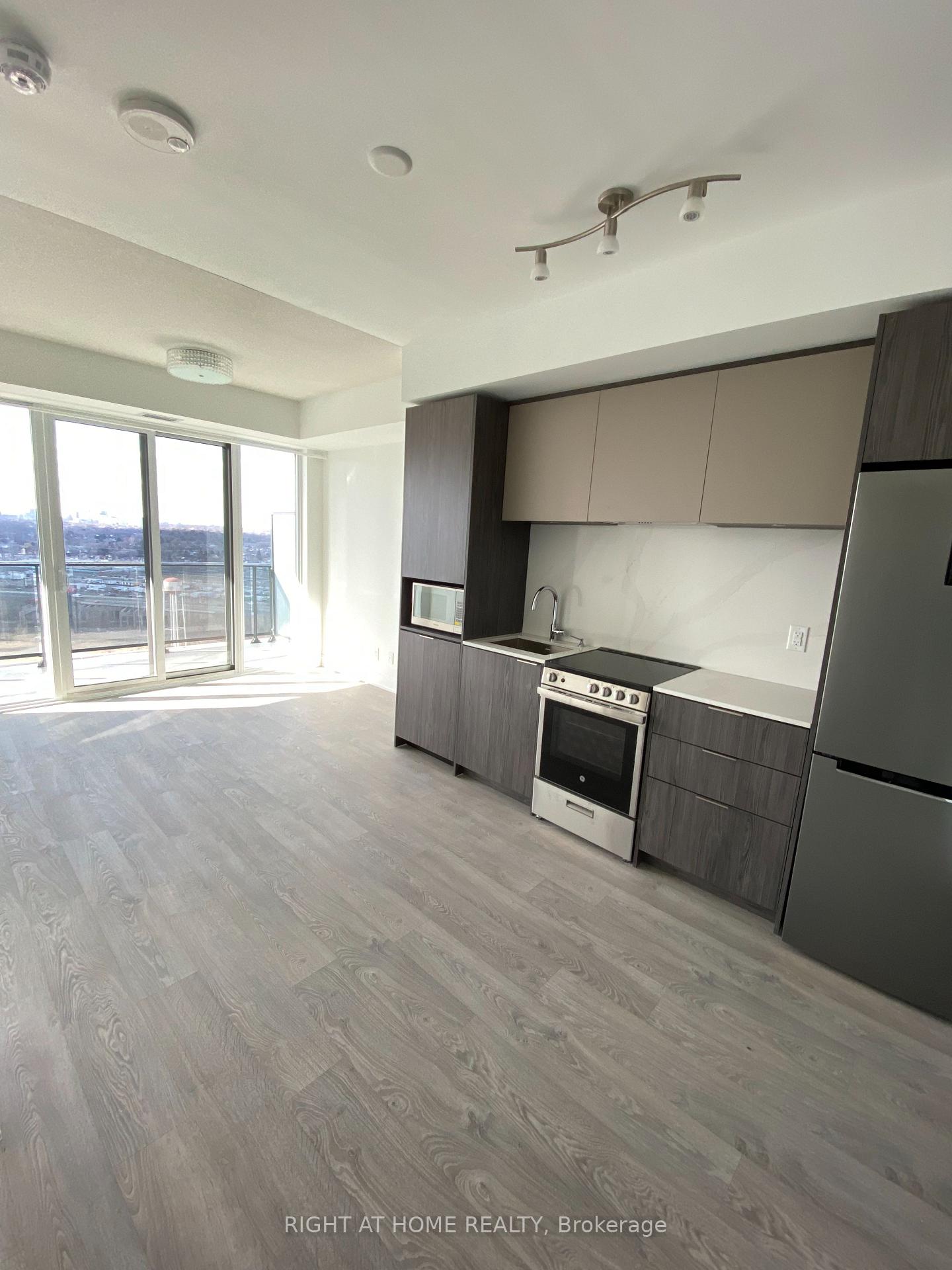 Photo 6 of Unit 2301, 70 Annie Craig Drive, Etobicoke, Mimico — HOMEH