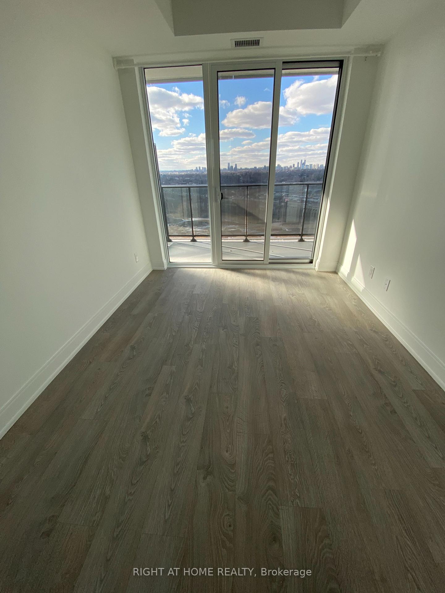 Photo 10 of Unit 2301, 70 Annie Craig Drive, Etobicoke, Mimico — HOMEH