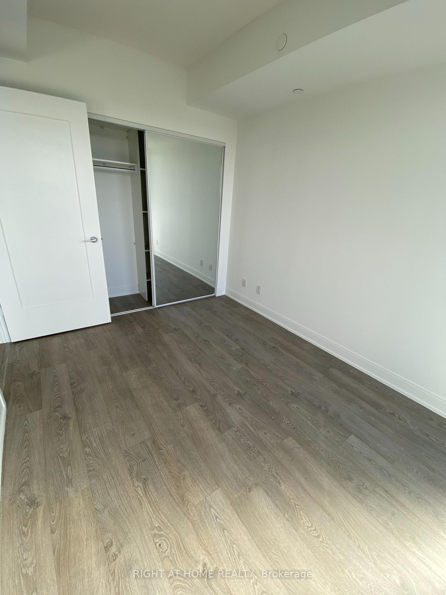 Photo 11 of Unit 2301, 70 Annie Craig Drive, Etobicoke, Mimico — HOMEH