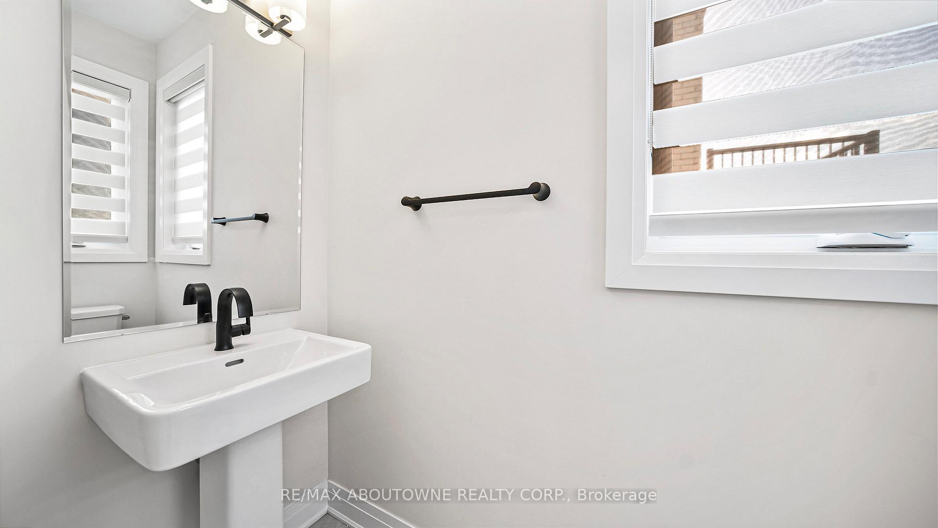 Photo 5 of 102 Settlers Road E, Oakville, Glenorchy — HOMEH