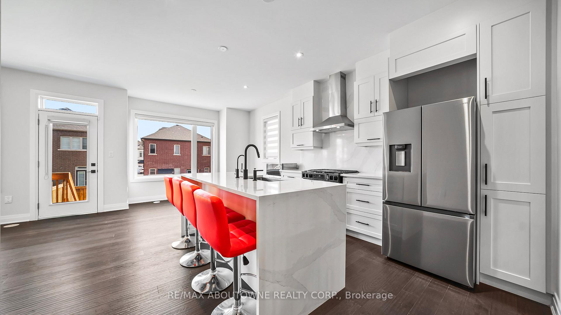 Photo 10 of 102 Settlers Road E, Oakville, Glenorchy — HOMEH