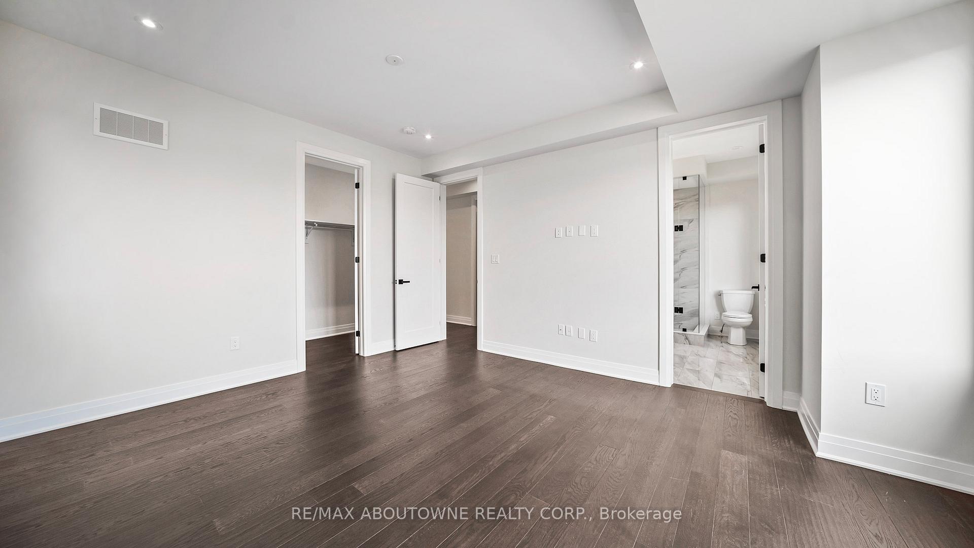 Photo 21 of 102 Settlers Road E, Oakville, Glenorchy — HOMEH