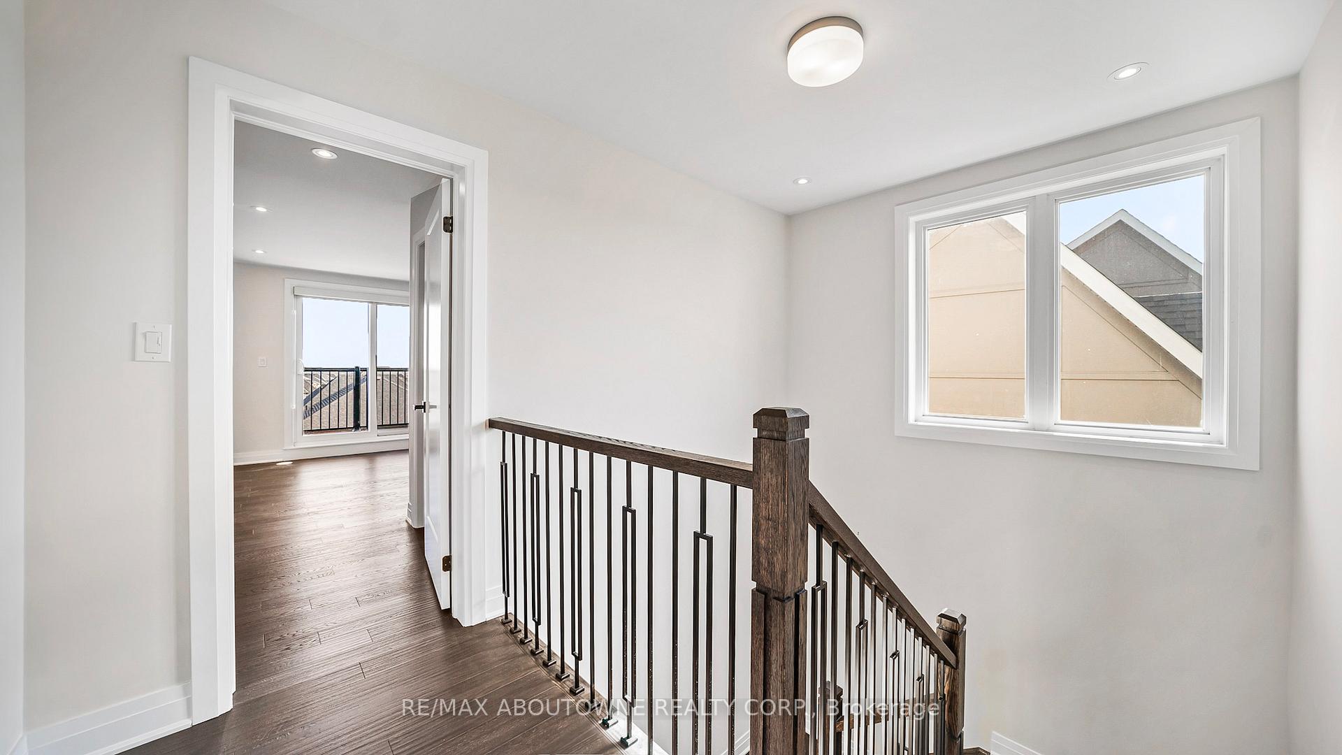 Photo 24 of 102 Settlers Road E, Oakville, Glenorchy — HOMEH