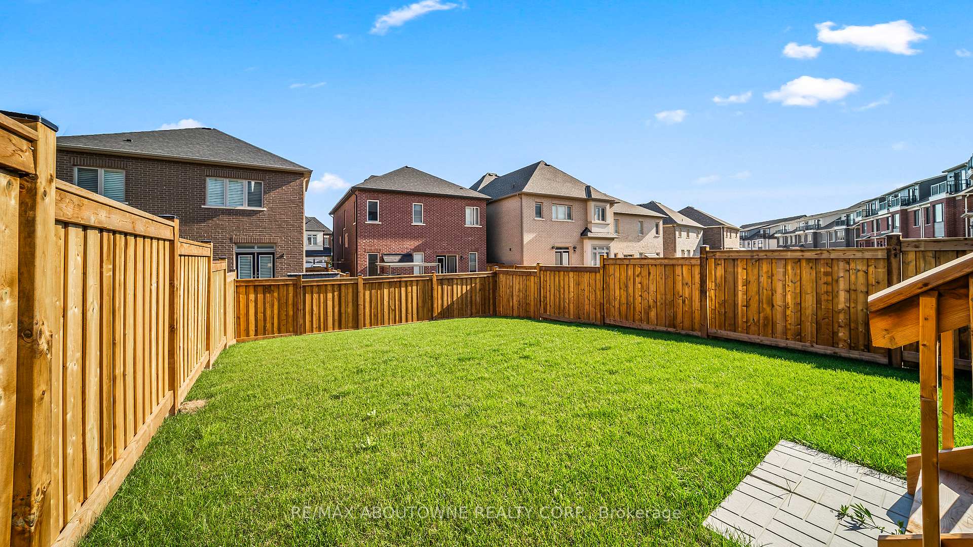 Photo 36 of 102 Settlers Road E, Oakville, Glenorchy — HOMEH