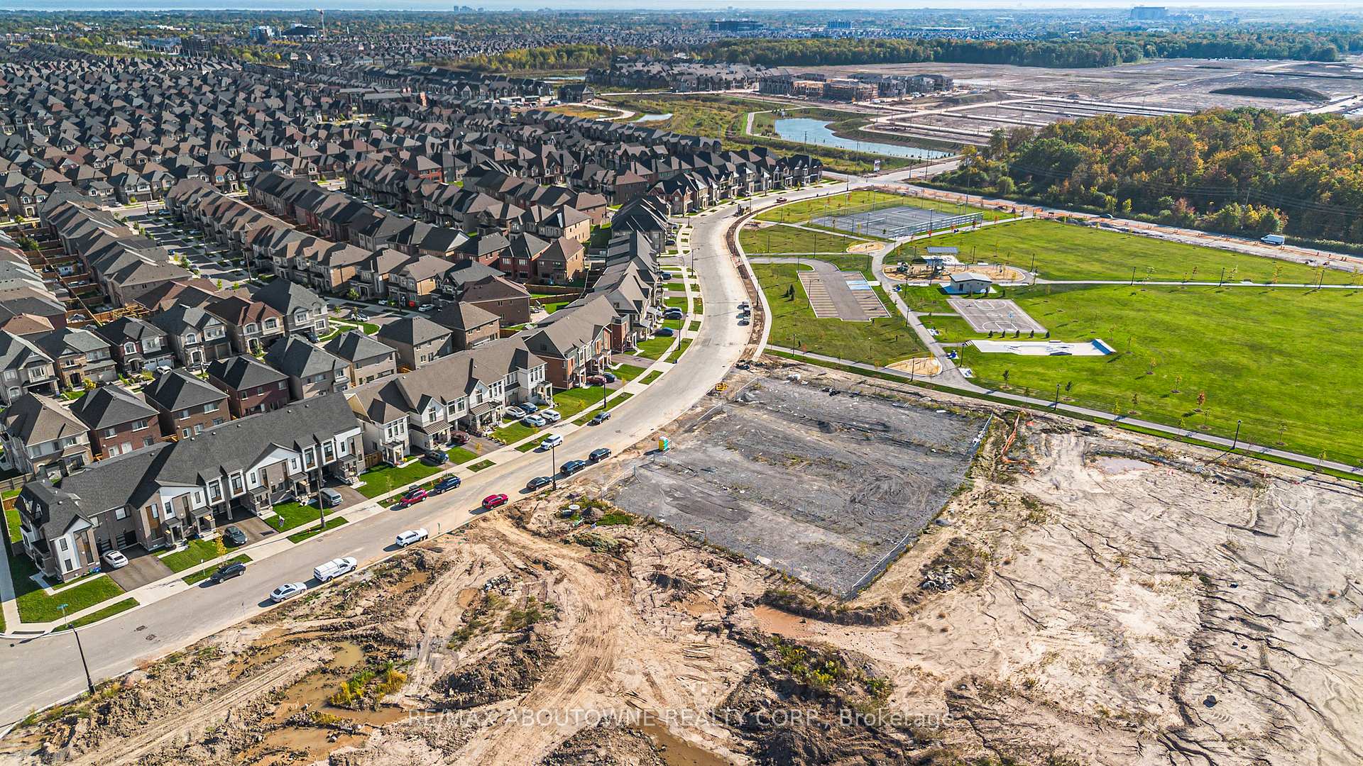 Photo 38 of 102 Settlers Road E, Oakville, Glenorchy — HOMEH
