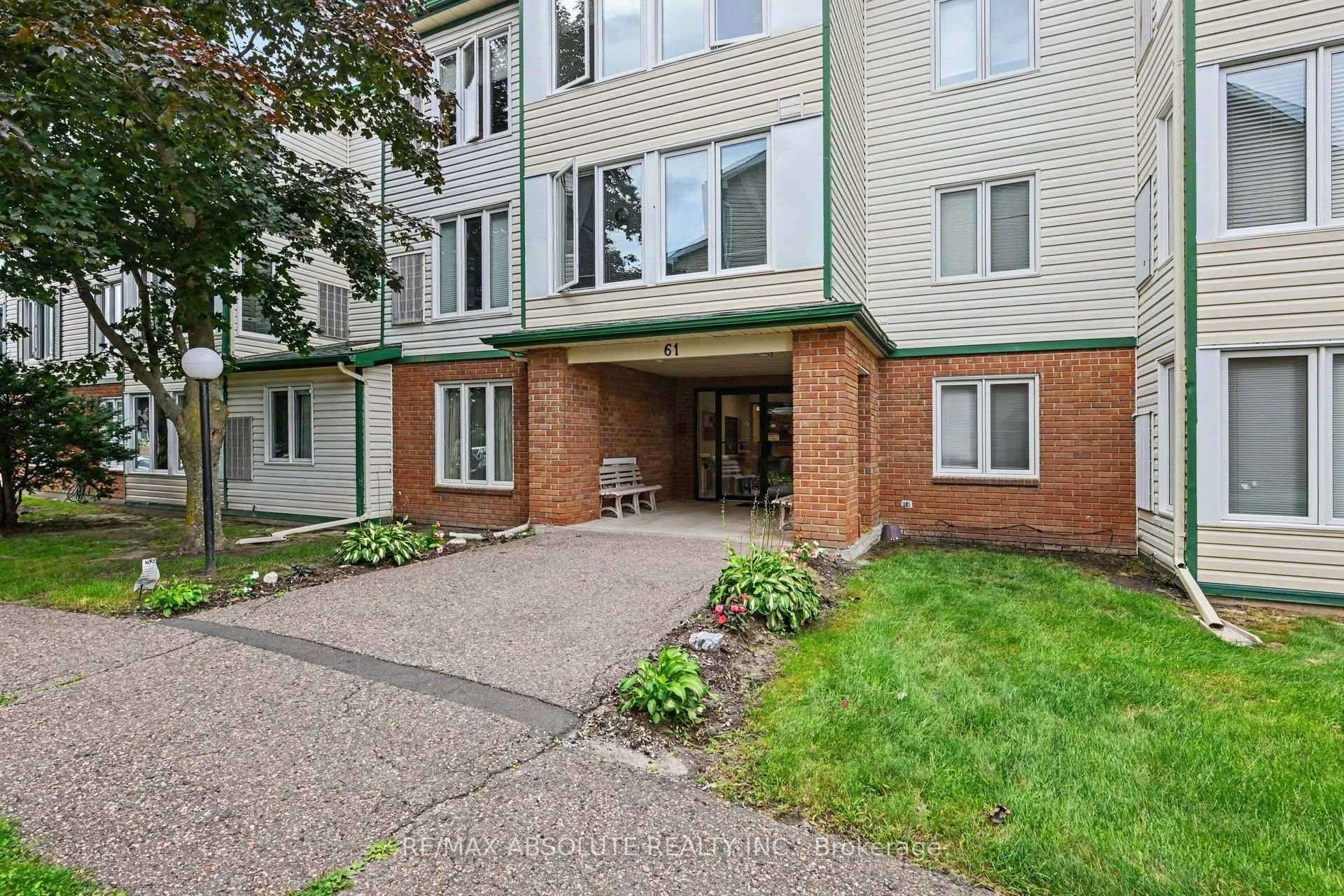 Photo 2 of Unit 206, 61 Jack Crescent, Arnprior, Arnprior — HOMEH