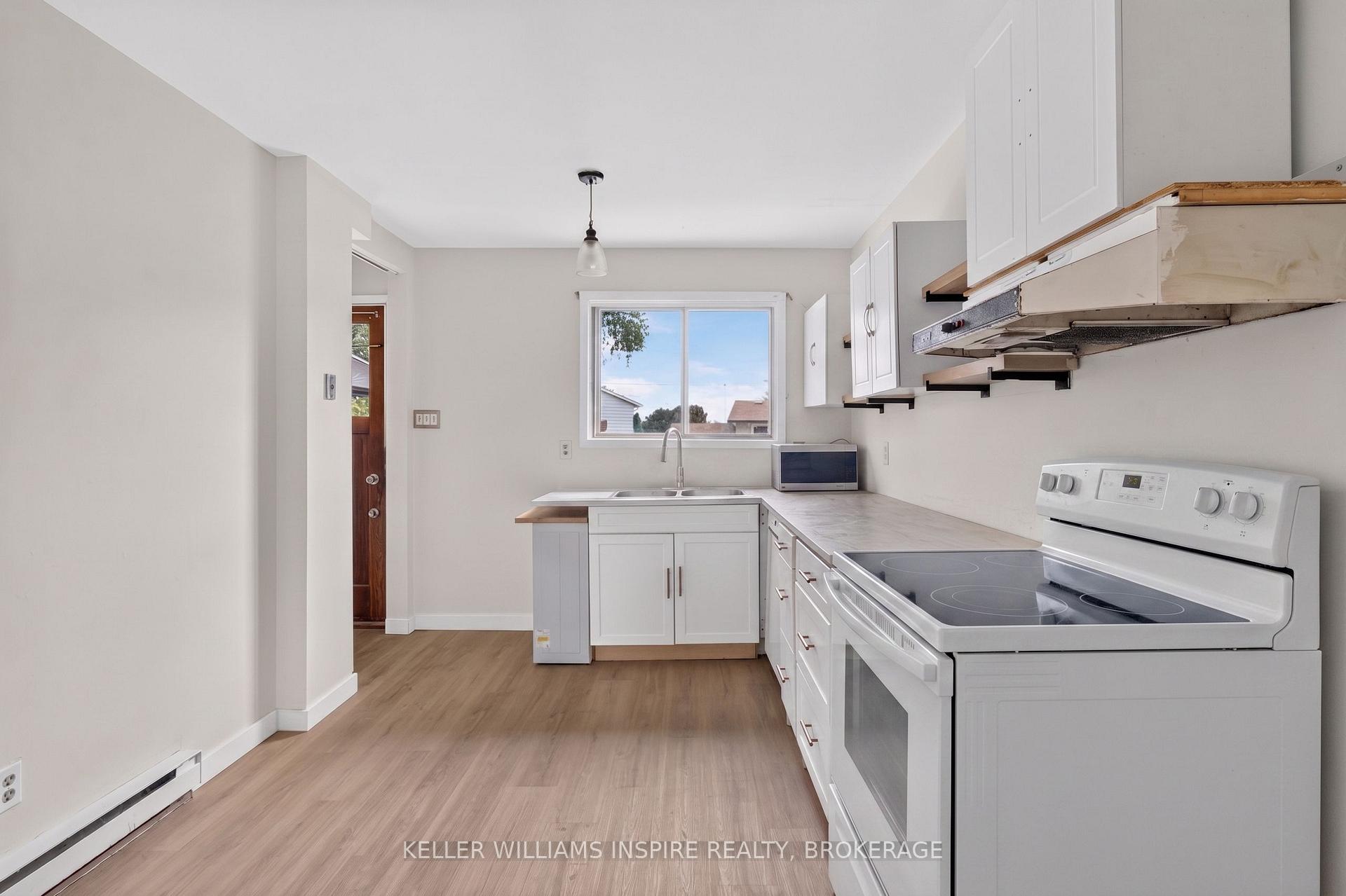 Photo 10 of 776 Grouse Crescent, Kingston, North of Taylor-Kidd Blvd — HOMEH