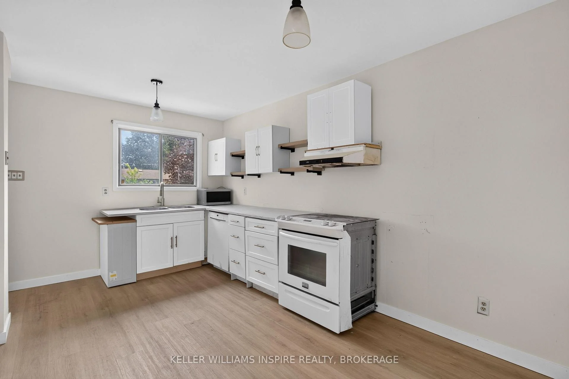 Photo 16 of 776 Grouse Crescent, Kingston, North of Taylor-Kidd Blvd — HOMEH
