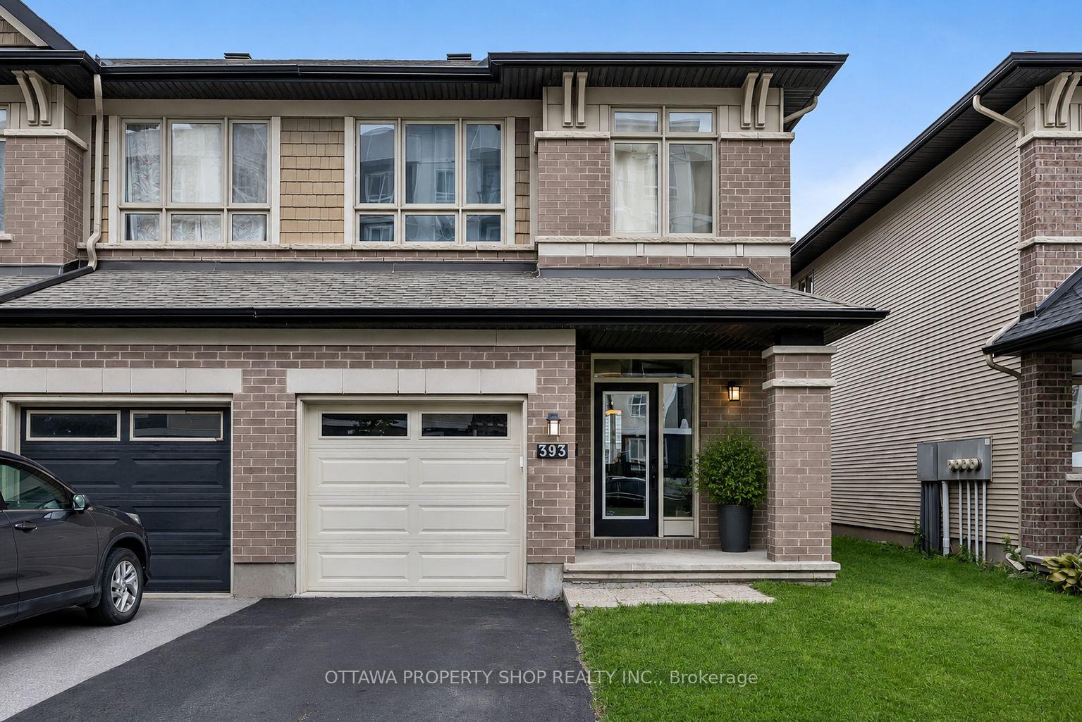 Photo 3 of 393 Livery Street, Ottawa, Kanata - Emerald Meadows/Trailwest — HOMEH