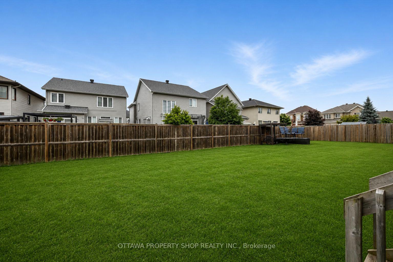 Photo 35 of 393 Livery Street, Ottawa, Kanata - Emerald Meadows/Trailwest — HOMEH