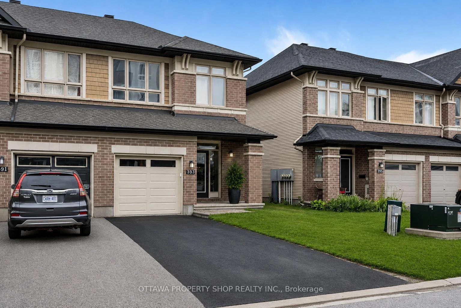 Photo 4 of 393 Livery Street, Ottawa, Kanata - Emerald Meadows/Trailwest — HOMEH