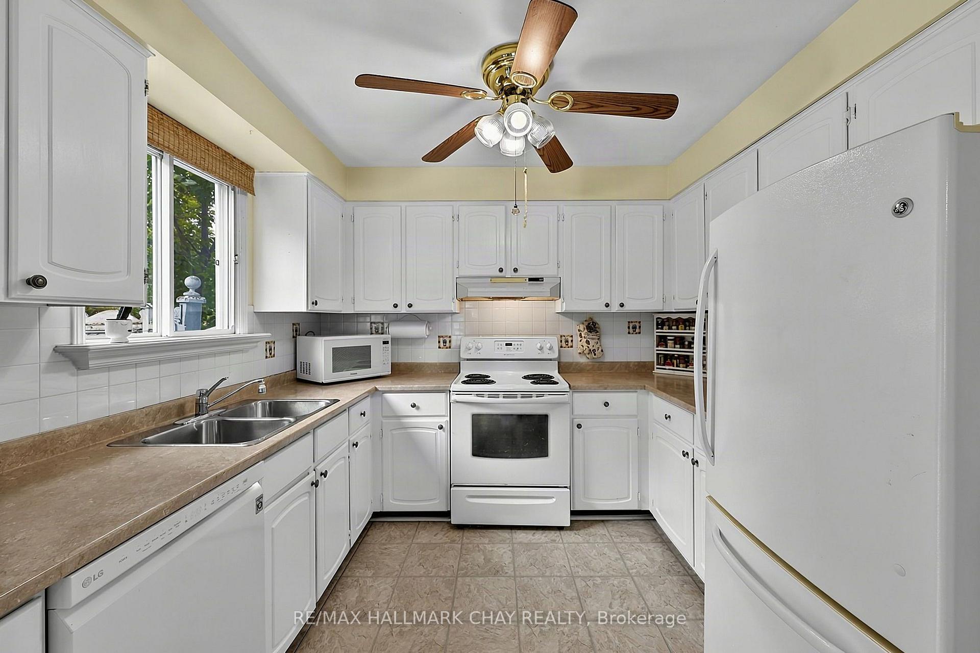 Photo 12 of 1034 Linden Street, Innisfil, Alcona — HOMEH