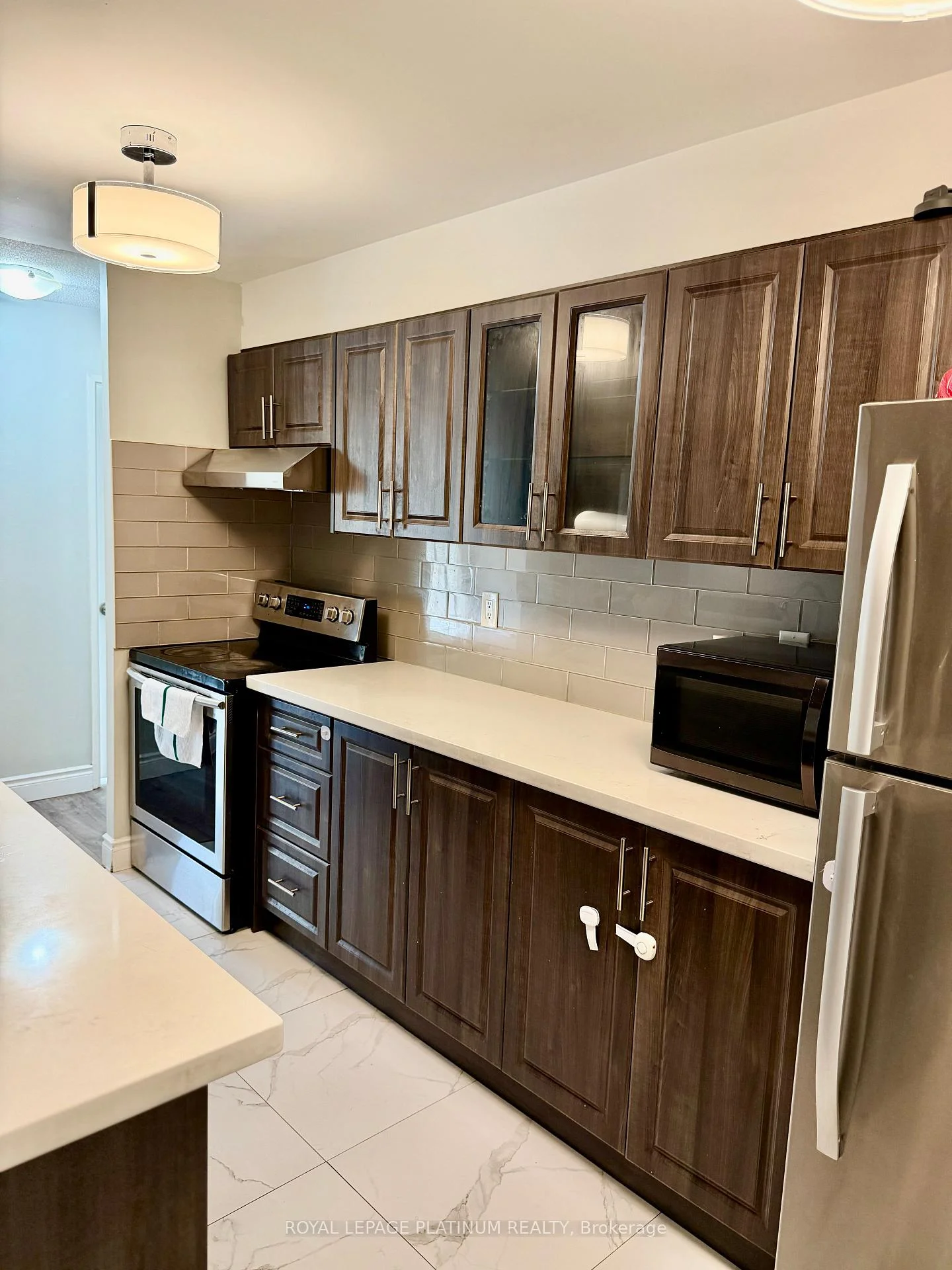 Photo 8 of Unit Ph#5, 4205 Shipp Drive, Mississauga, City Centre — HOMEH