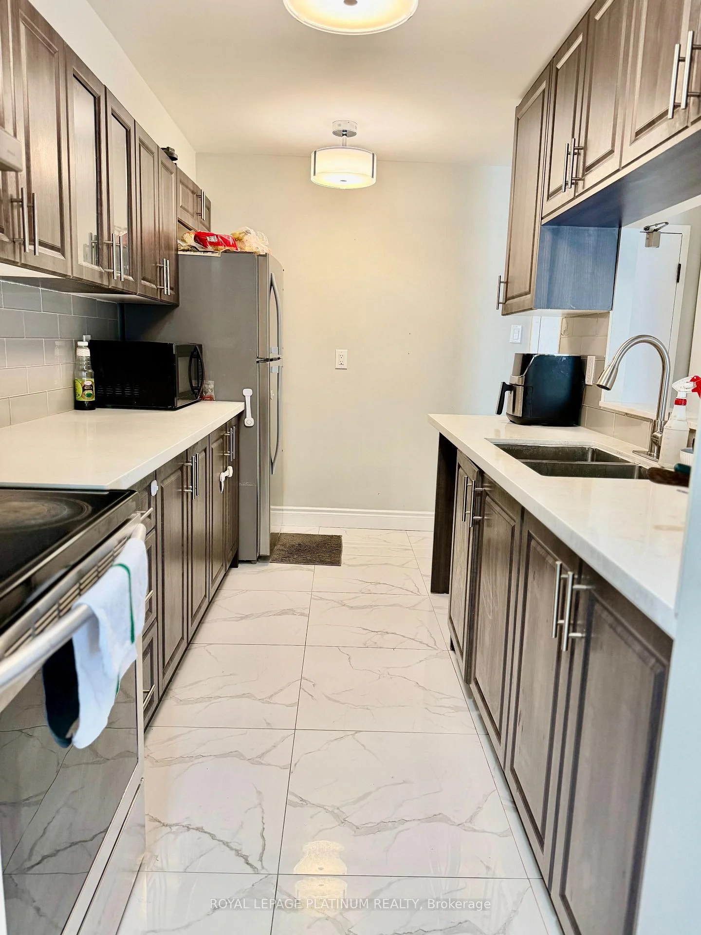 Photo 9 of Unit Ph#5, 4205 Shipp Drive, Mississauga, City Centre — HOMEH