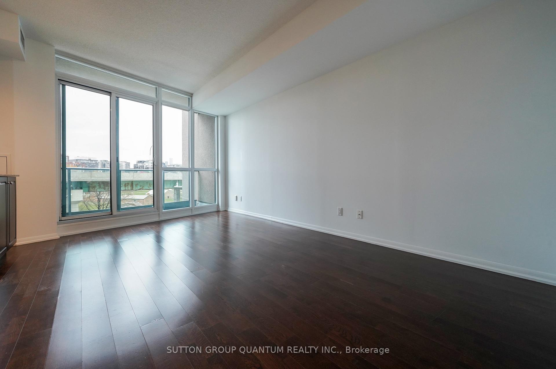 Photo 6 of Unit 773, 209 Fort York Boulevard, Toronto, Niagara — HOMEH