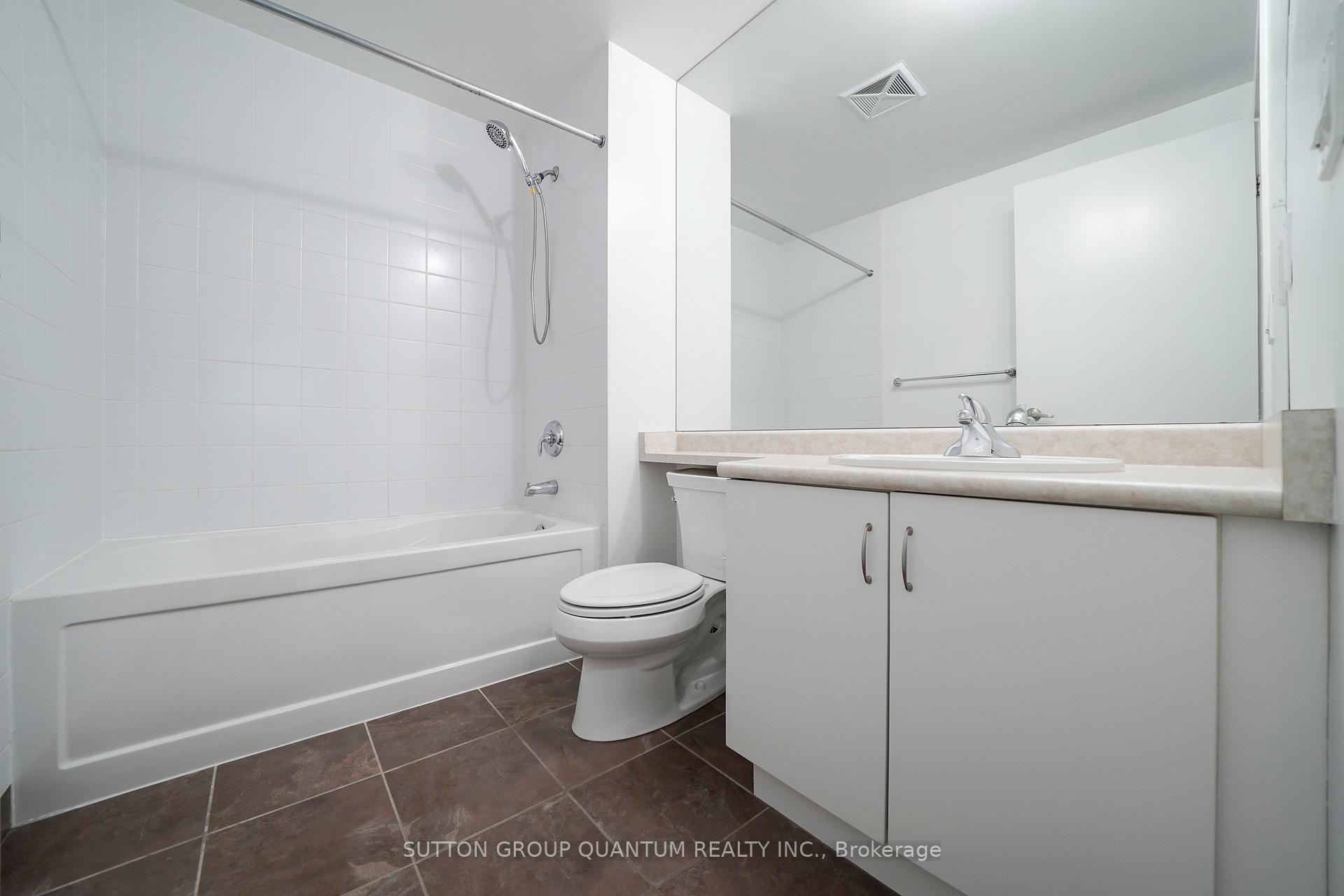Photo 10 of Unit 773, 209 Fort York Boulevard, Toronto, Niagara — HOMEH