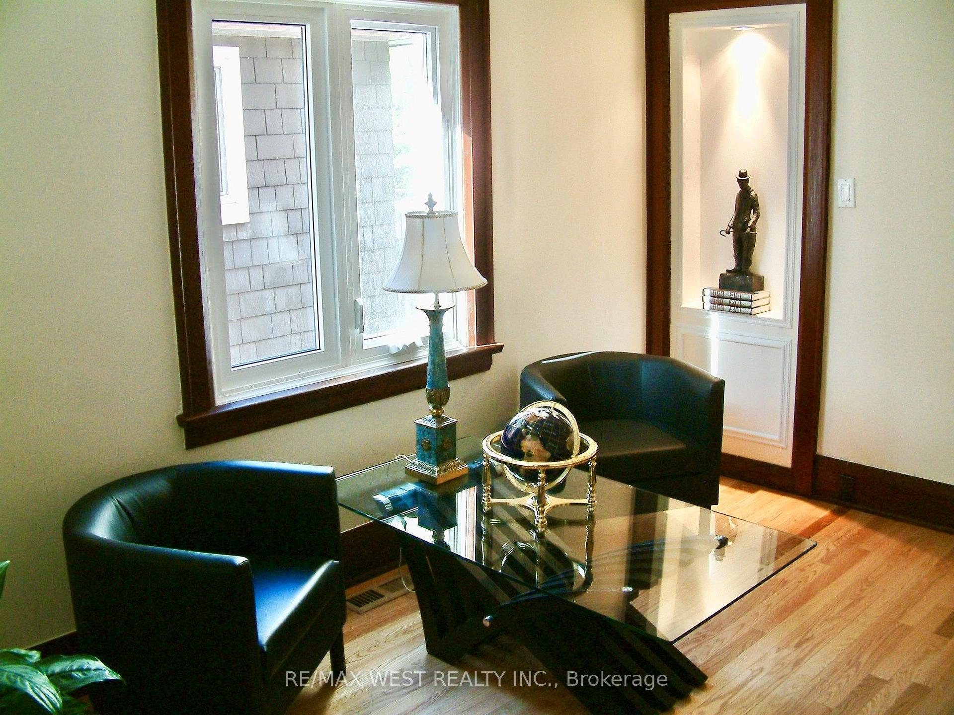 Photo 4 of 5 Wendover Road, Etobicoke, Kingsway South — HOMEH