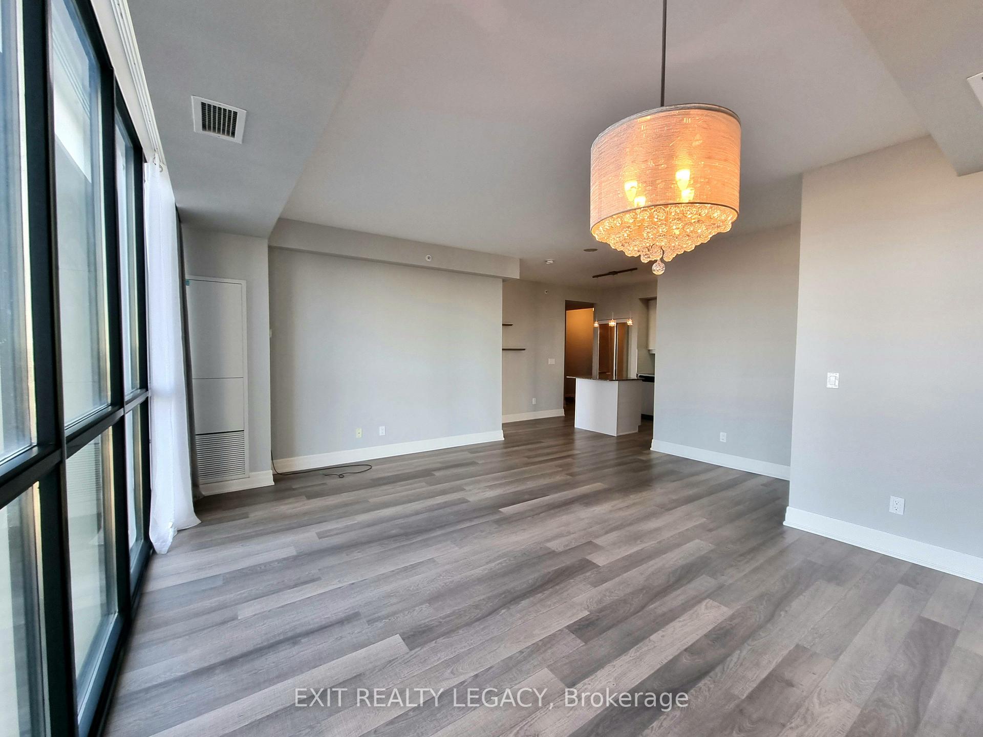 Photo 3 of Unit 808, 2900 Highway 7, Vaughan, Concord — HOMEH