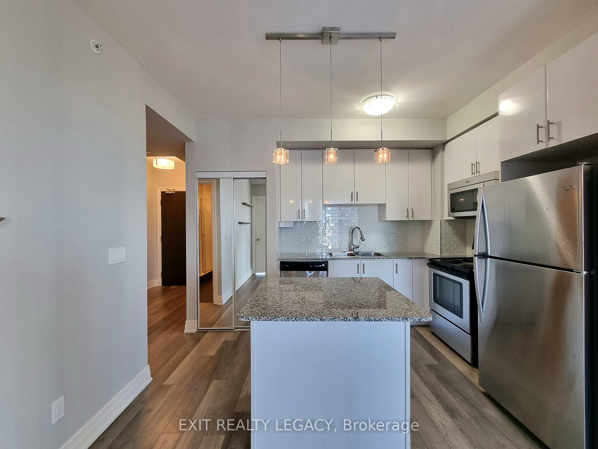 Photo 6 of Unit 808, 2900 Highway 7, Vaughan, Concord — HOMEH