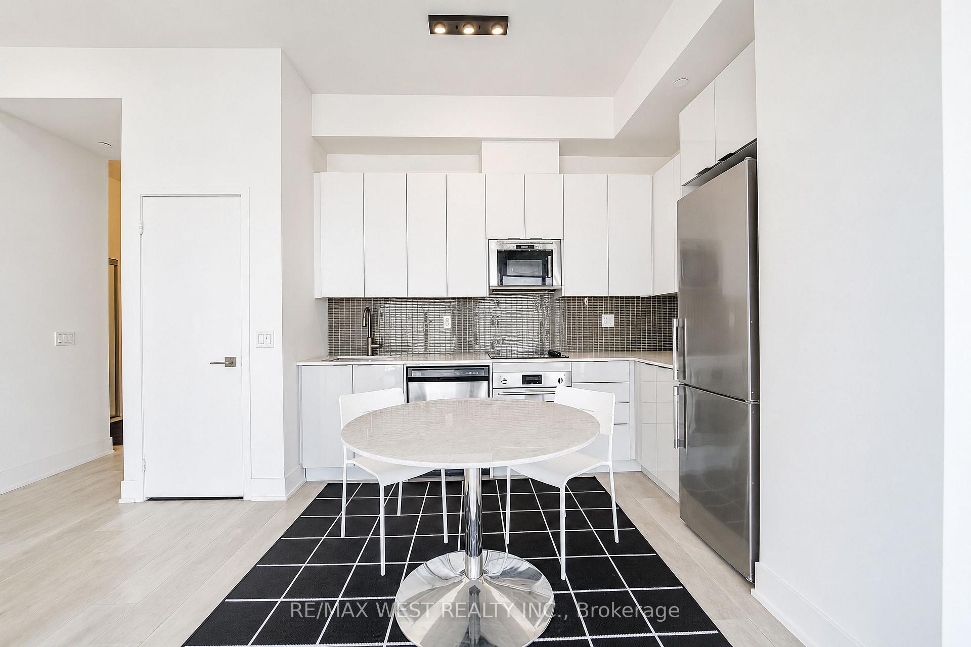 Photo 3 of Unit 3007, 2916 Highway 7 Road, Vaughan, Concord — HOMEH