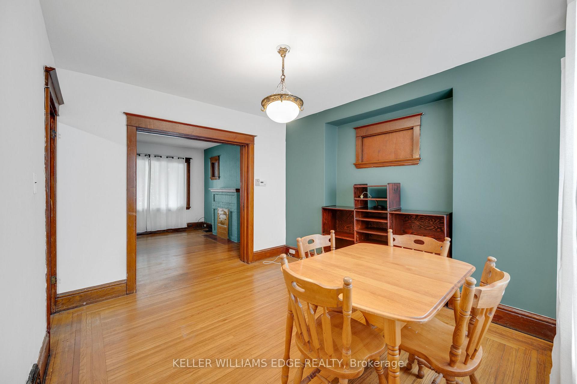 Photo 13 of 204 Rosslyn Avenue S, Hamilton, Delta — HOMEH