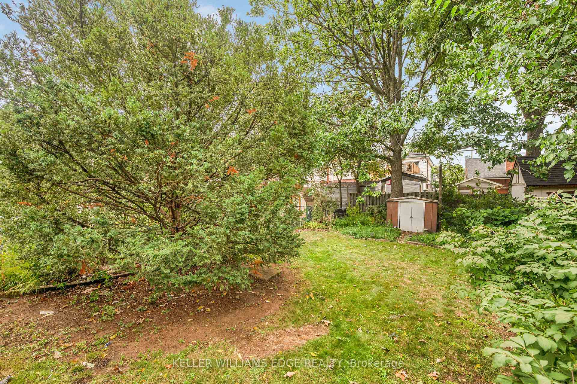 Photo 28 of 204 Rosslyn Avenue S, Hamilton, Delta — HOMEH