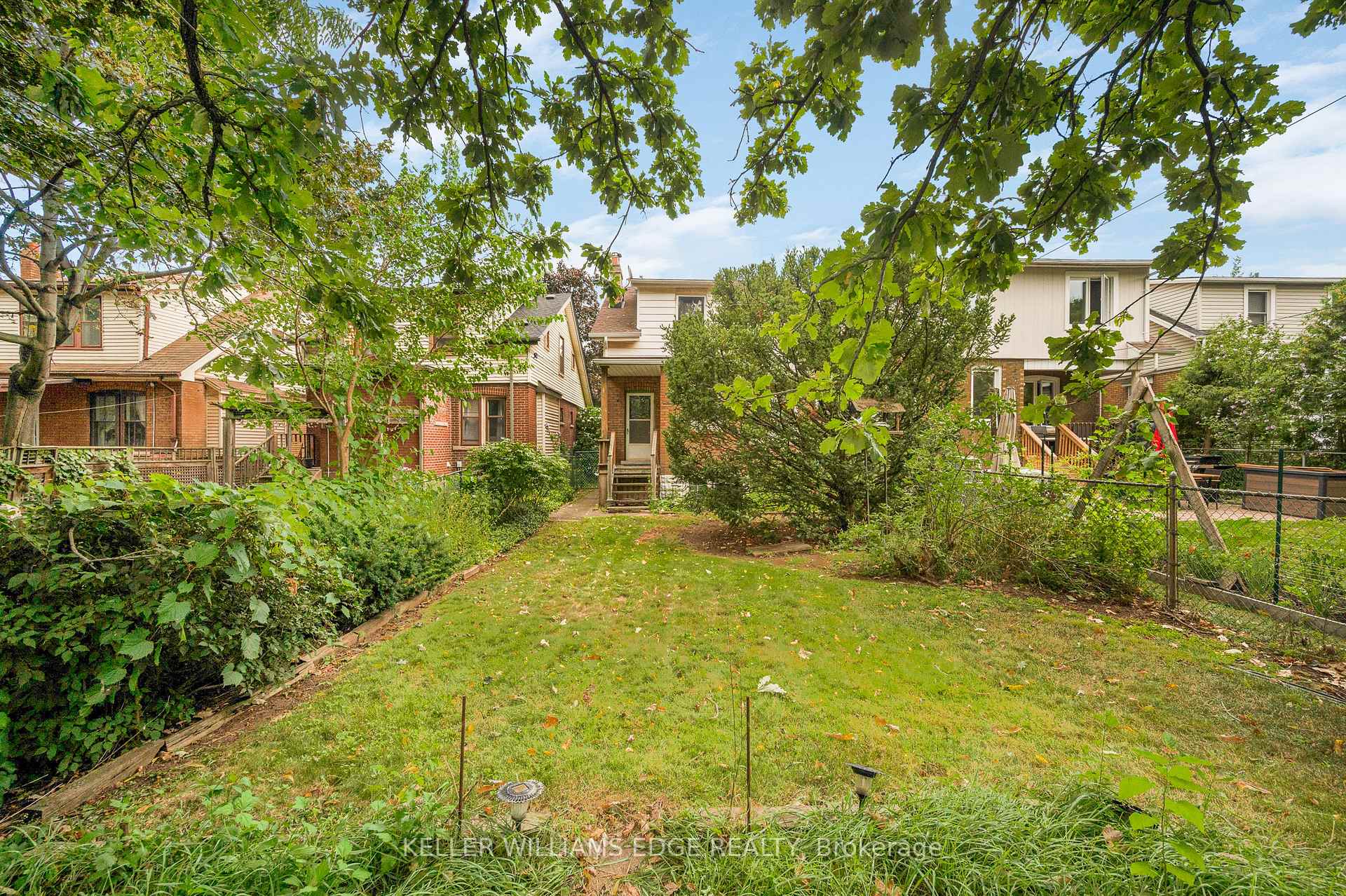 Photo 30 of 204 Rosslyn Avenue S, Hamilton, Delta — HOMEH