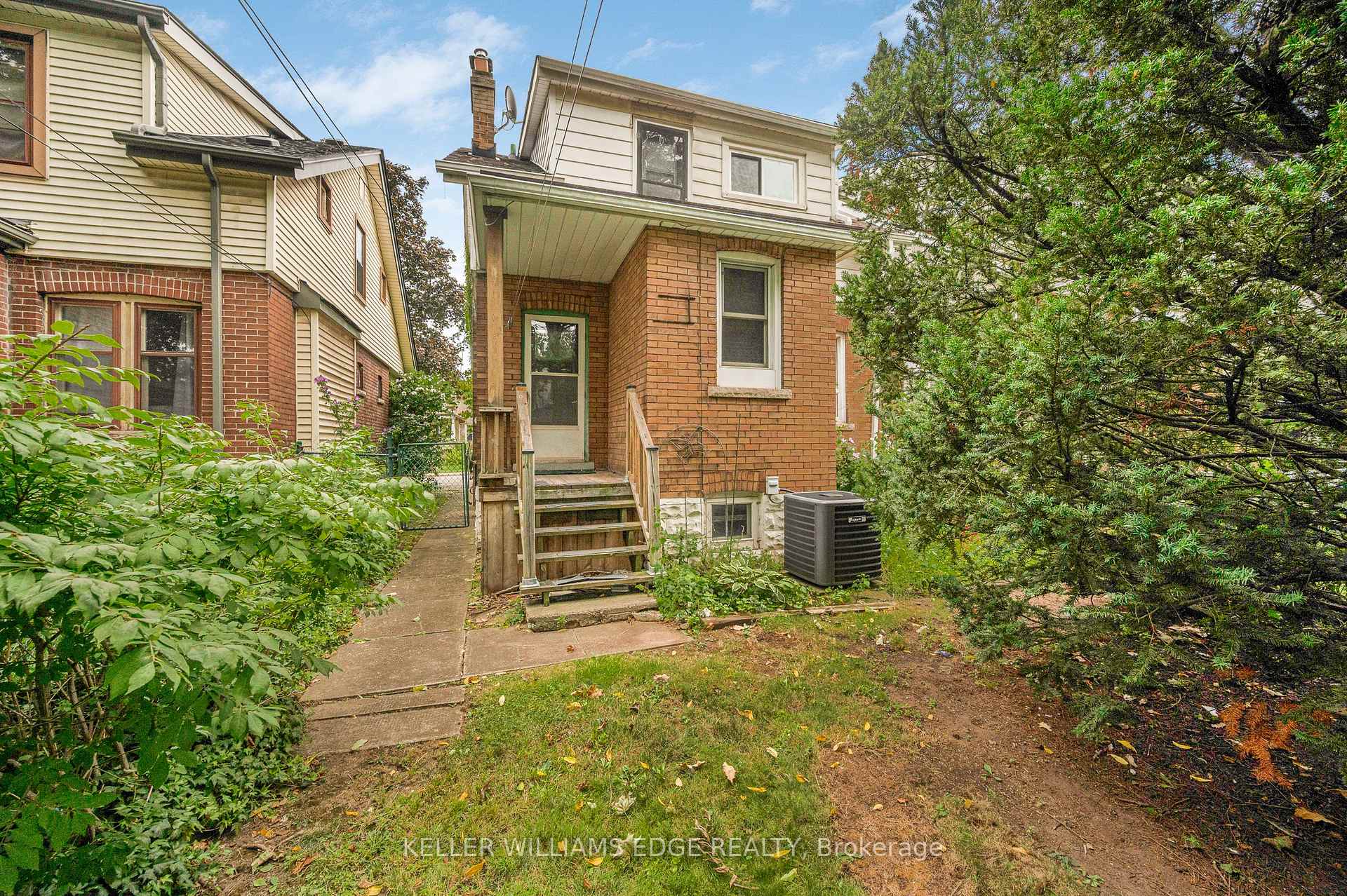 Photo 33 of 204 Rosslyn Avenue S, Hamilton, Delta — HOMEH