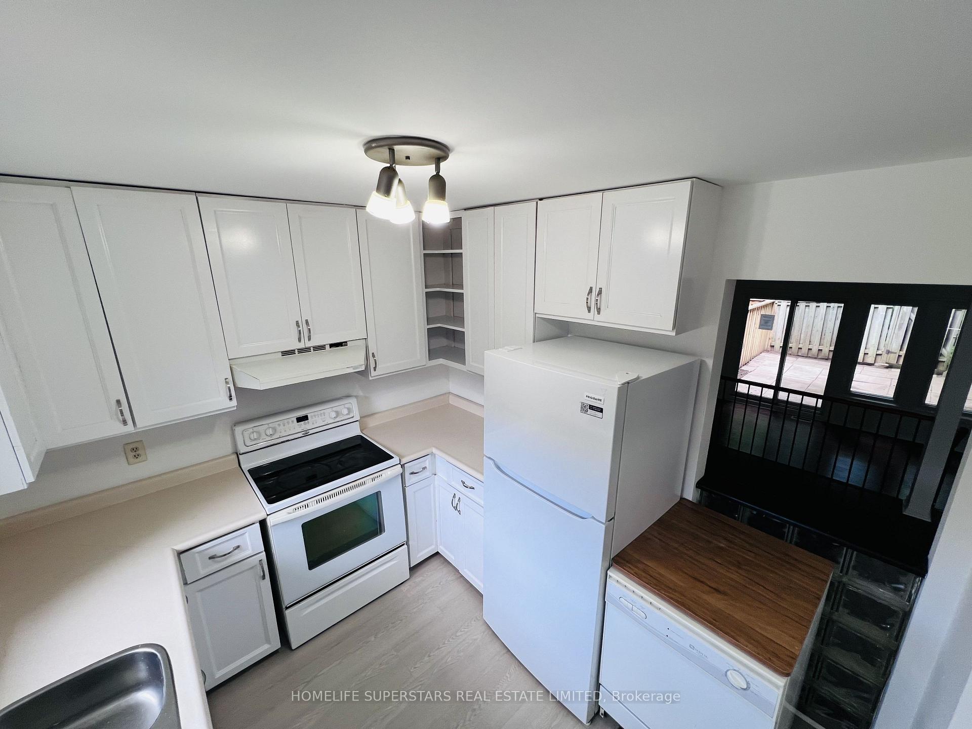 Photo 2 of Unit 158, 2050 Upper Middle Road, Burlington, Brant Hills — HOMEH