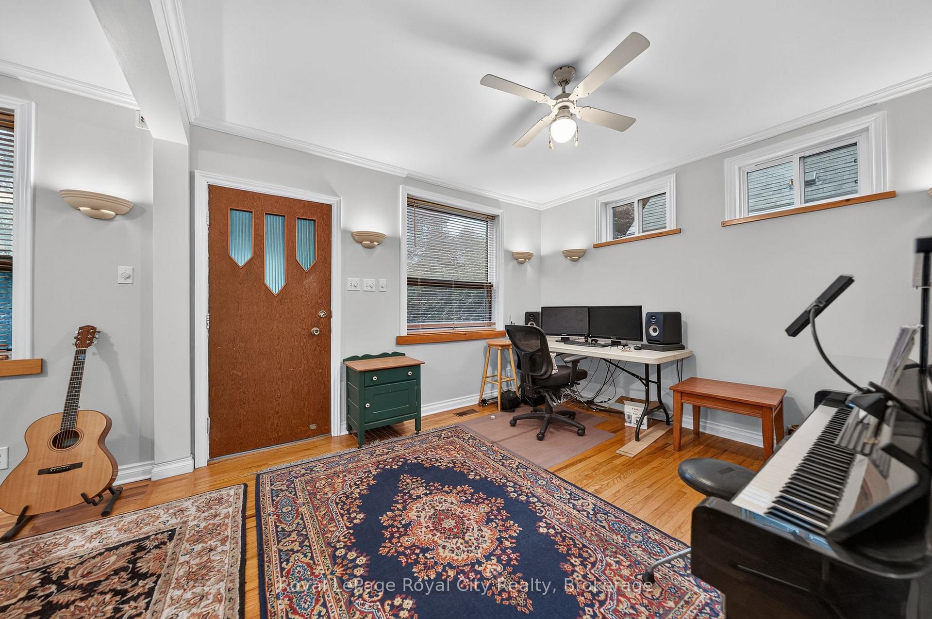 Photo 8 of 19 Walter Street, Guelph, St. Patrick's Ward — HOMEH