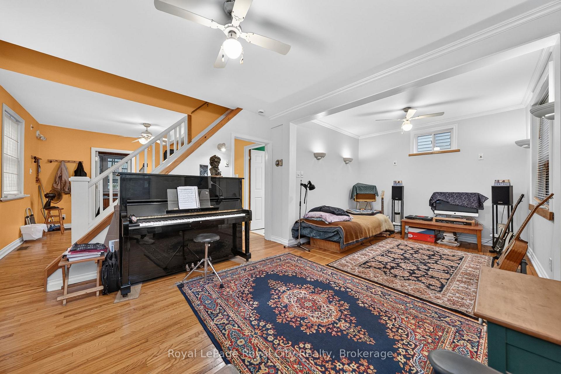 Photo 10 of 19 Walter Street, Guelph, St. Patrick's Ward — HOMEH