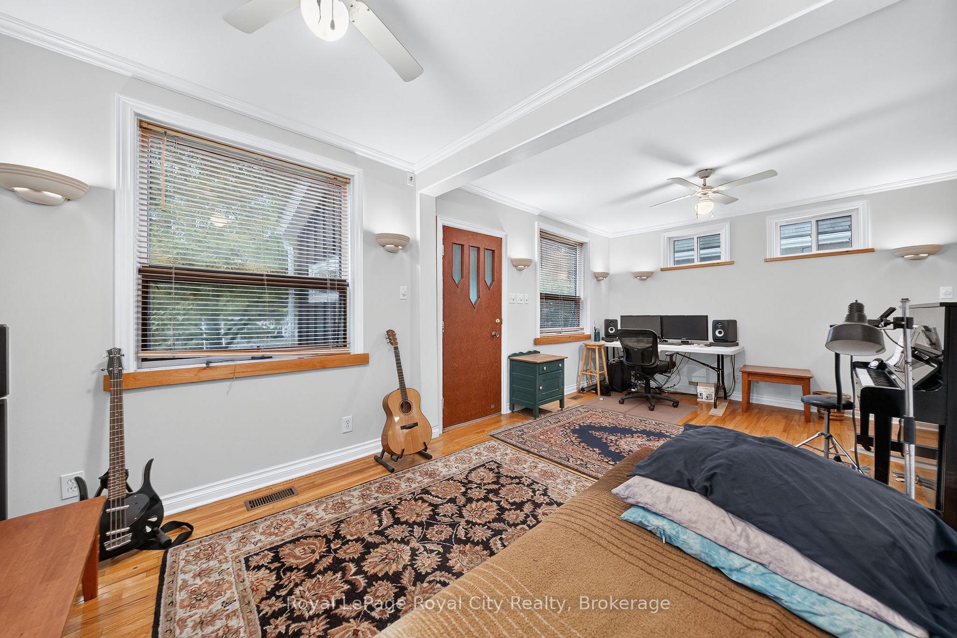 Photo 12 of 19 Walter Street, Guelph, St. Patrick's Ward — HOMEH