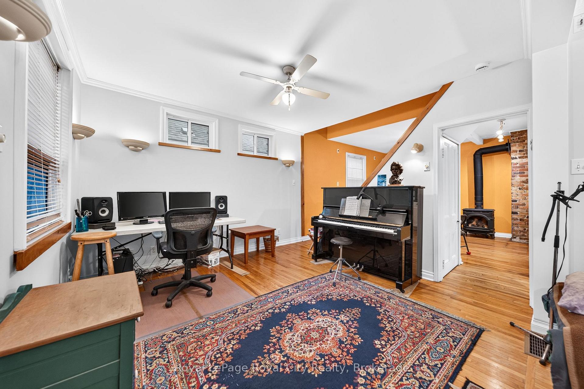 Photo 15 of 19 Walter Street, Guelph, St. Patrick's Ward — HOMEH